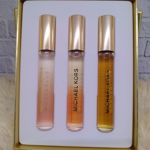MICHAEL KORS WONDERLUST WOMEN 3PCS GIFT SET WITH 100ML / 3.38 OZ EDP + 100ML / 3.38 OZ BL + BAG